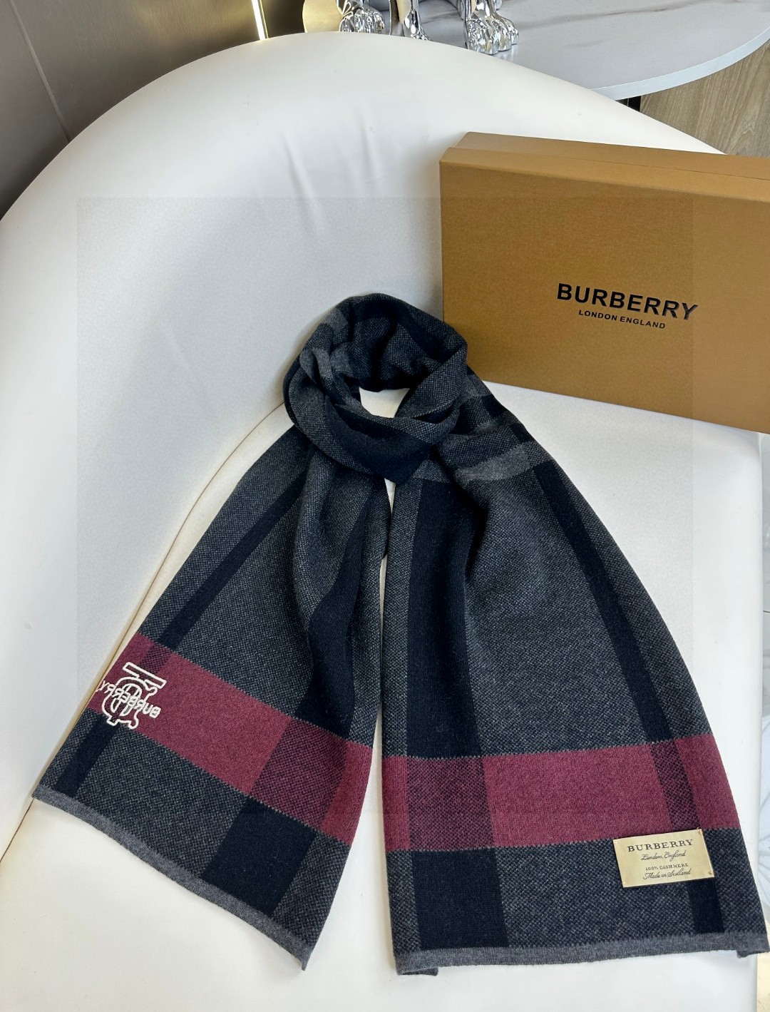 特价Burberry爆款上新高端男士围巾TB羊绒格纹独家牛货奢华尽在尺寸之间高端品质️具有超高羊绒品质才