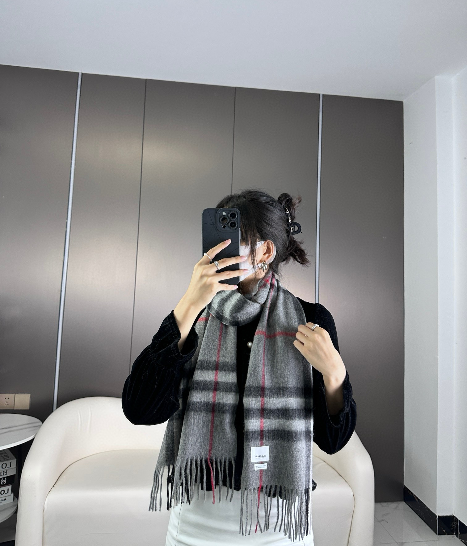 2025年王牌口碑burberry深度水波纹经典羊绒格子围巾‼️专柜最新品相,目前专柜都换上了新标👍经典