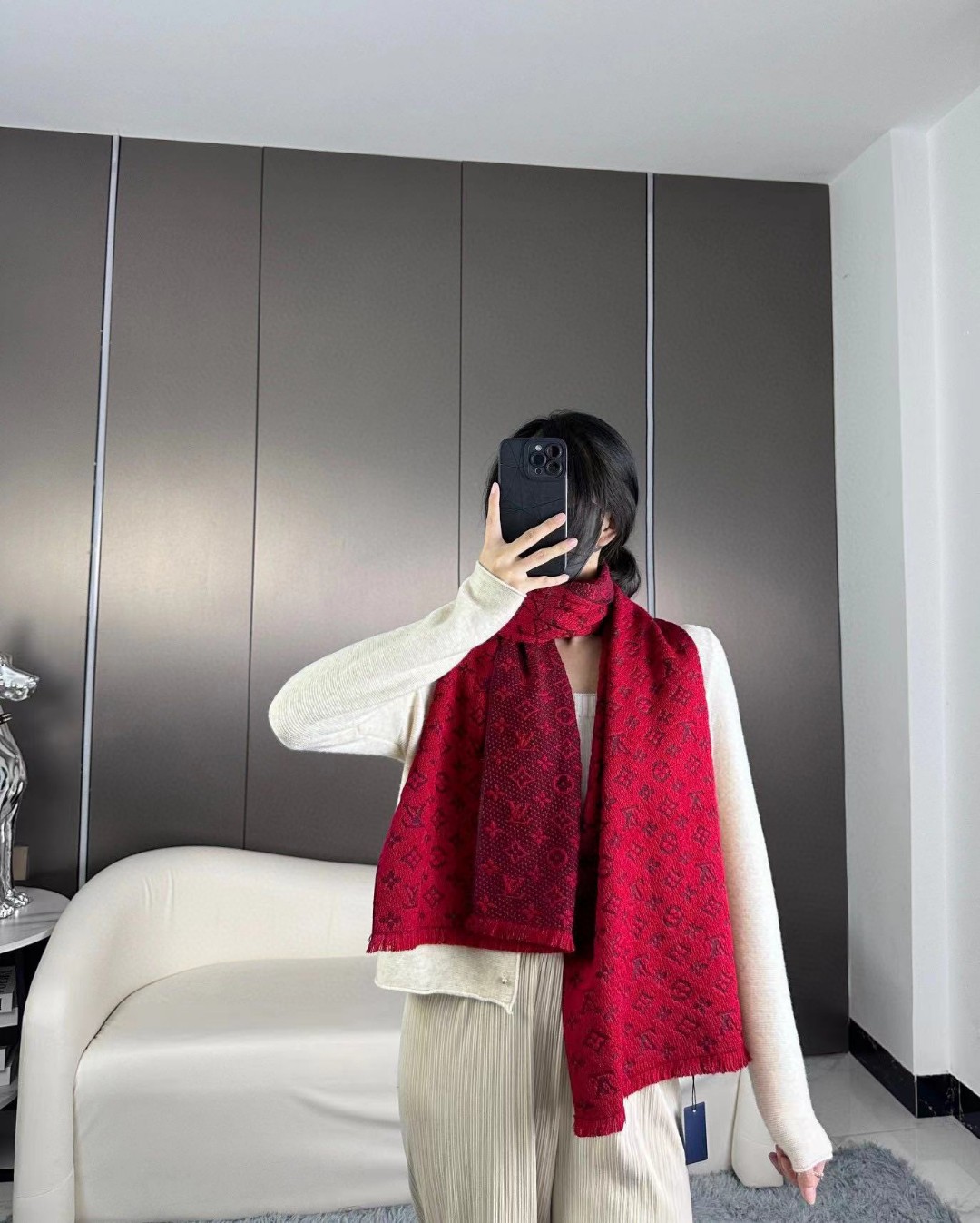 上新！Lv✨超级中意非常稳👍这款LV男士围巾，款式很有男性魅力，是男款里非常Classical的设计，经