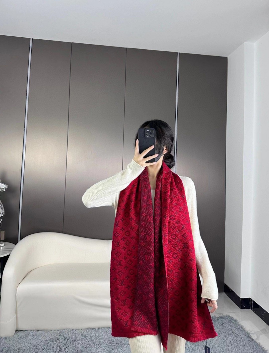 上新！Lv✨超级中意非常稳👍这款LV男士围巾，款式很有男性魅力，是男款里非常Classical的设计，经