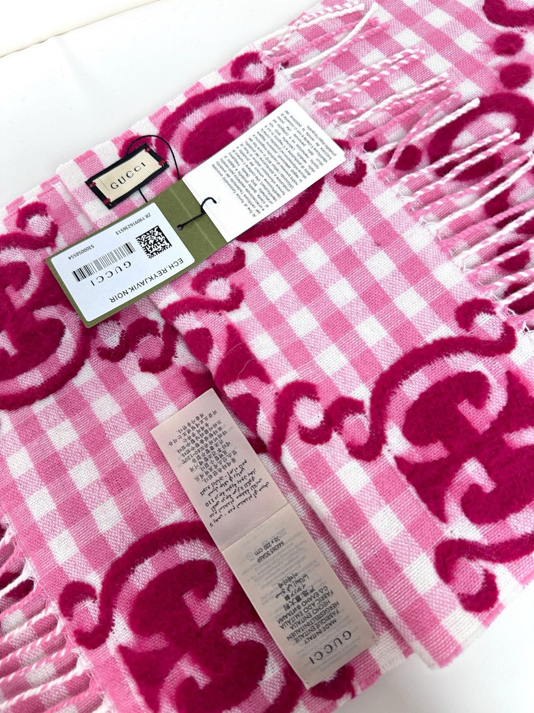 新色到💃💃Gucci新款围巾【双G提花羊绒长巾】满满的少女感！喜欢格纹的姐妹们别错过，纯纯的好东西~配色