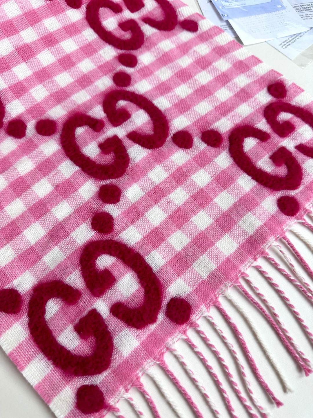 新色到💃💃Gucci新款围巾【双G提花羊绒长巾】满满的少女感！喜欢格纹的姐妹们别错过，纯纯的好东西~配色