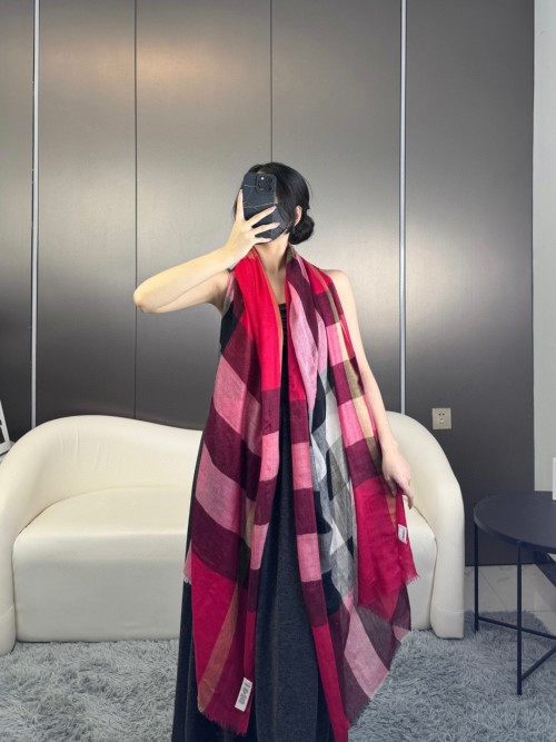 Burberry Cashmere Scarf | Classic Plaid Design | 90x200cm 1 Burberry Cashmere Scarf | Classic Plaid Design | 90x200cm