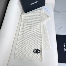 🆕 🛒𝐍𝐄𝐖 · 𝟐𝟎𝟐𝟑/香奈儿新品!独家高品质!香奶奶家顶配款!菱形格logo围巾 选用高捻度羊毛纱线,紧密扎实 🆕 🛒𝐍𝐄𝐖 · 𝟐𝟎𝟐𝟑/香奈儿新品!独家高品质!香奶奶家顶配款!菱形格logo围巾 选用高捻度羊毛纱线,紧密扎实