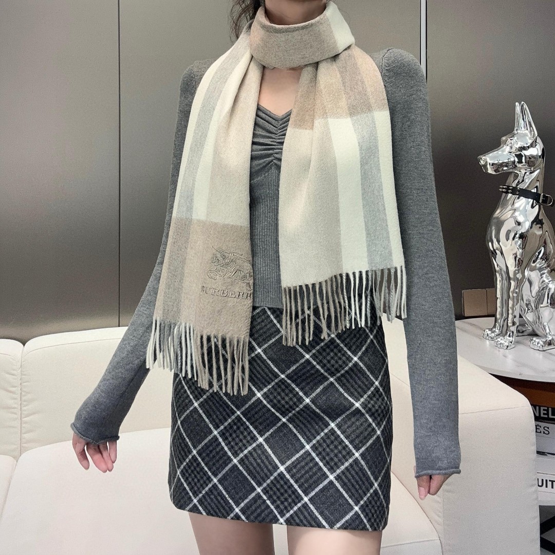 Burberry Cashmere Scarf for Men and Women, Classic Check Design, 30x170cm 2 a1733582272215 8682