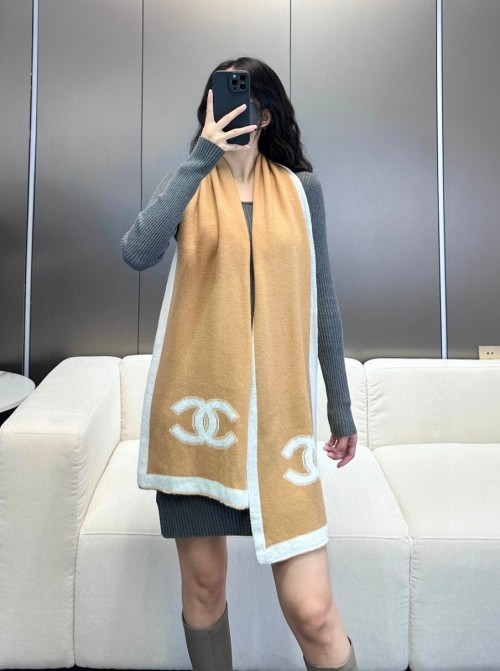 Chanel 2024 Fall/Winter Wool Scarf, Brown and White, 30 x 290 cm