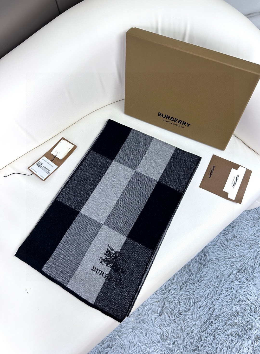 Burberry Men's Classic Check Cashmere Scarf - Luxury & Comfort 5 a1733583727870 6137