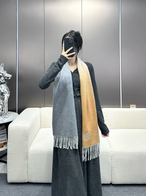Elegante Bufanda Loewe de Cachemira con Degradado para Hombre y Mujer 1 Elegante Bufanda Loewe de Cachemira con Degradado para Hombre y Mujer