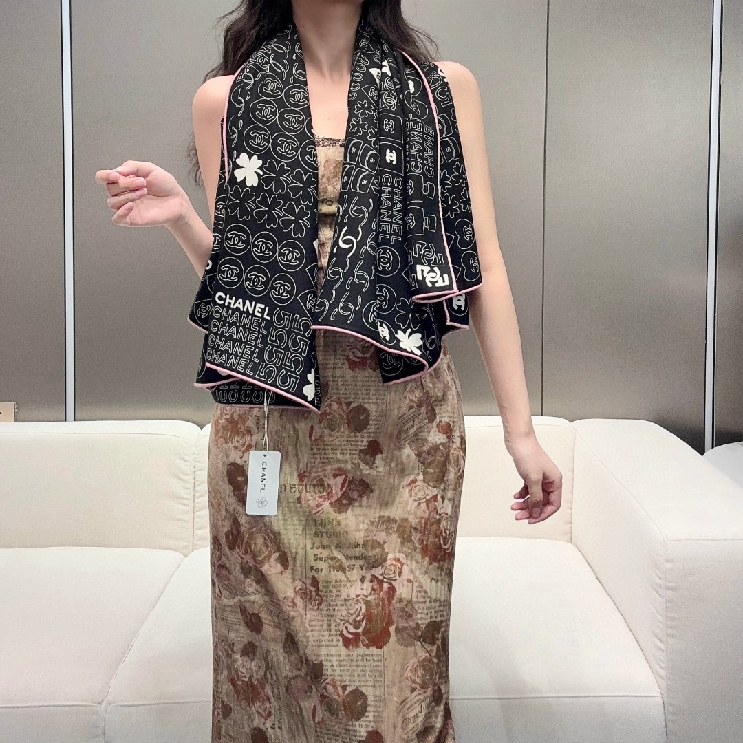 Chanel Elegant Coco Style Silk Scarf, Classic Camellia Pattern, 140*140cm