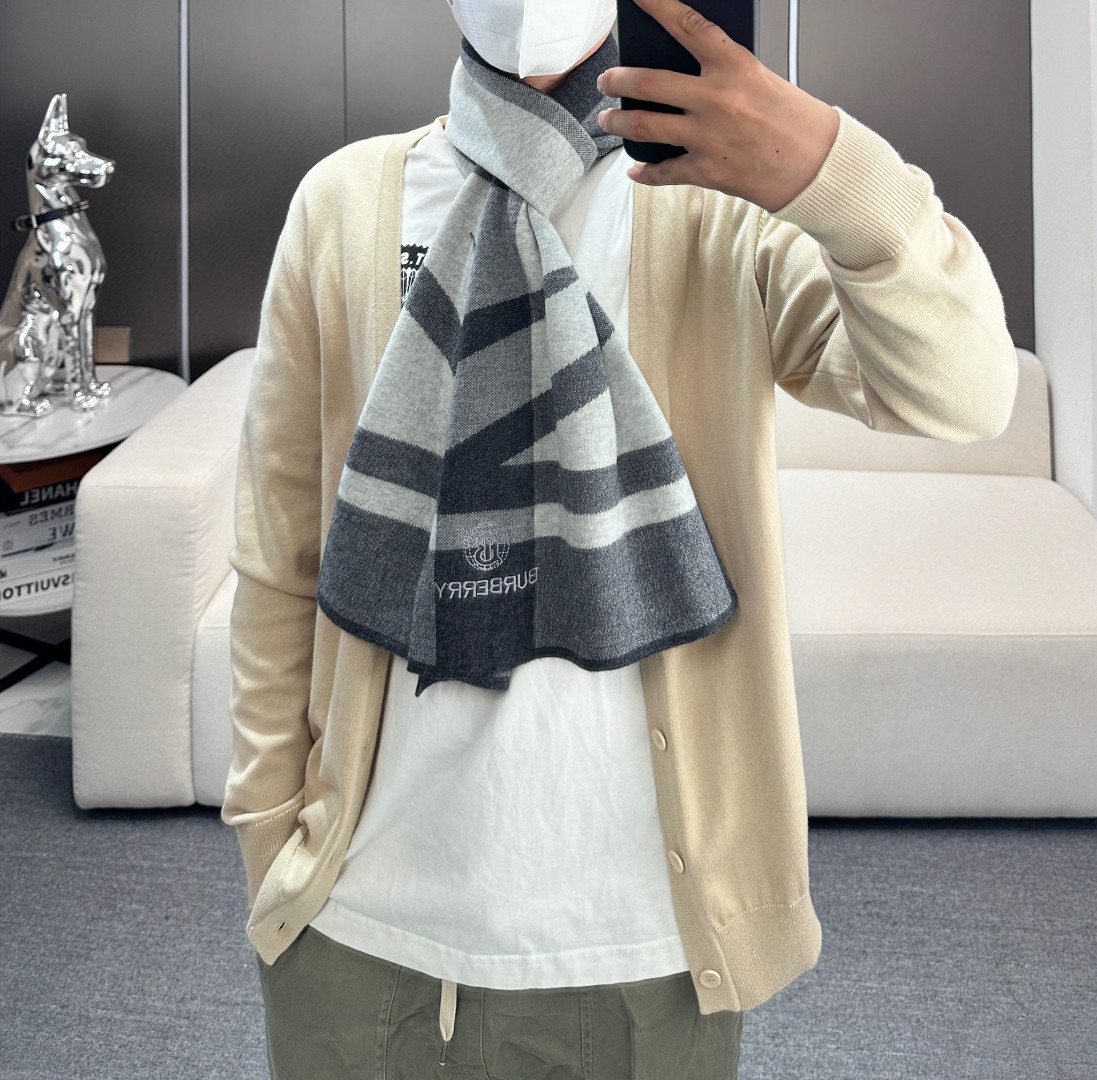 Burberry爆款上新 升级版本！非常柔软亲肤！高端男女士围巾👍【经典格纹地球标志】独家牛货🐂 具有超