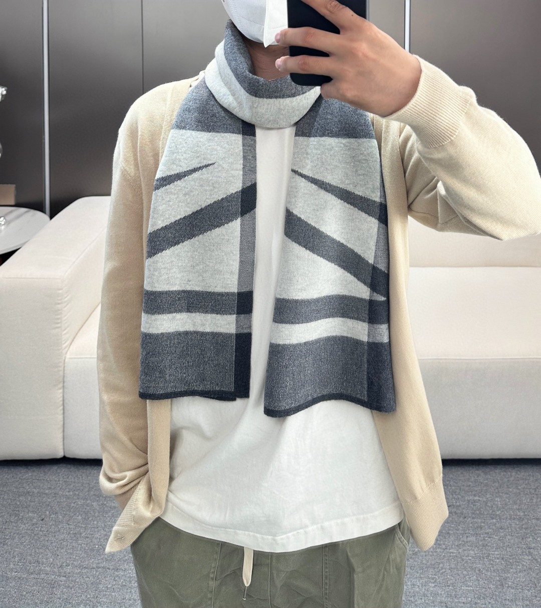 Burberry爆款上新 升级版本！非常柔软亲肤！高端男女士围巾👍【经典格纹地球标志】独家牛货🐂 具有超