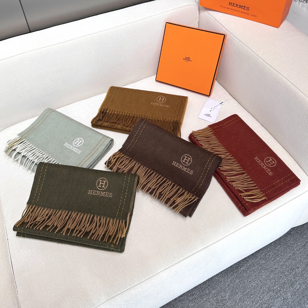 ️ HERMES🧣爱马仕2024巴黎时装展商务男士女士通用双面羊绒披肩🔥代工厂臻选上乘的超细羊绒纤维 进
