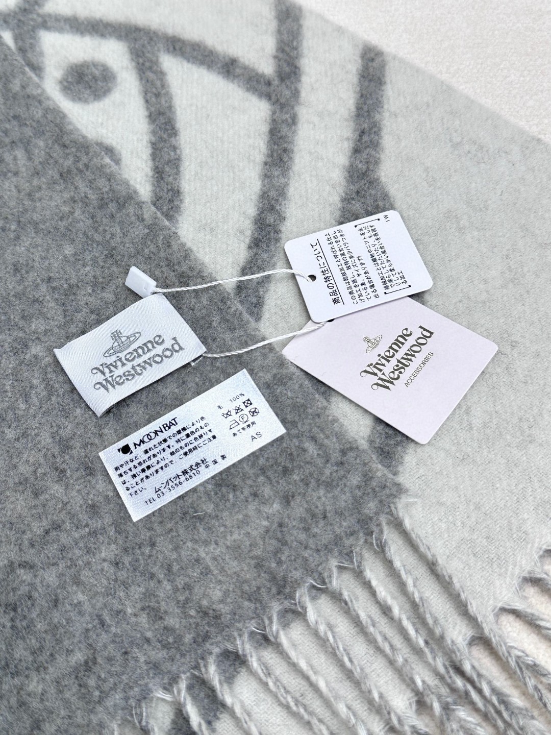 
原单品质！英国朋克教母
“西太后Vivienne Westwood”最爱的土星❗❗
从精神上，Vive