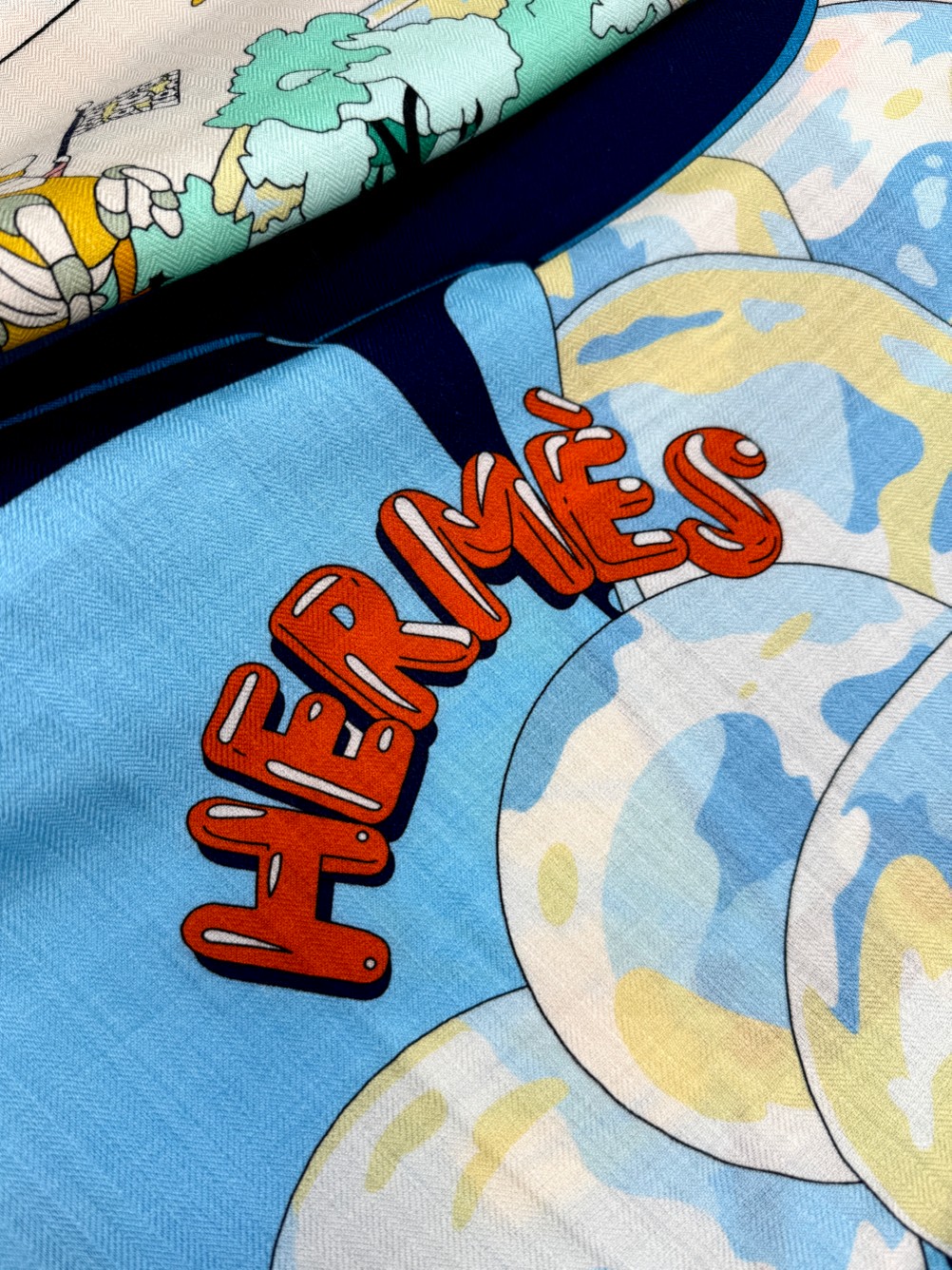 2024年专柜同步 Hermes推荐[玫瑰]顶级工艺超值‼️爱马仕专柜爆款羊绒方巾💟立体呈现图案纹路实物