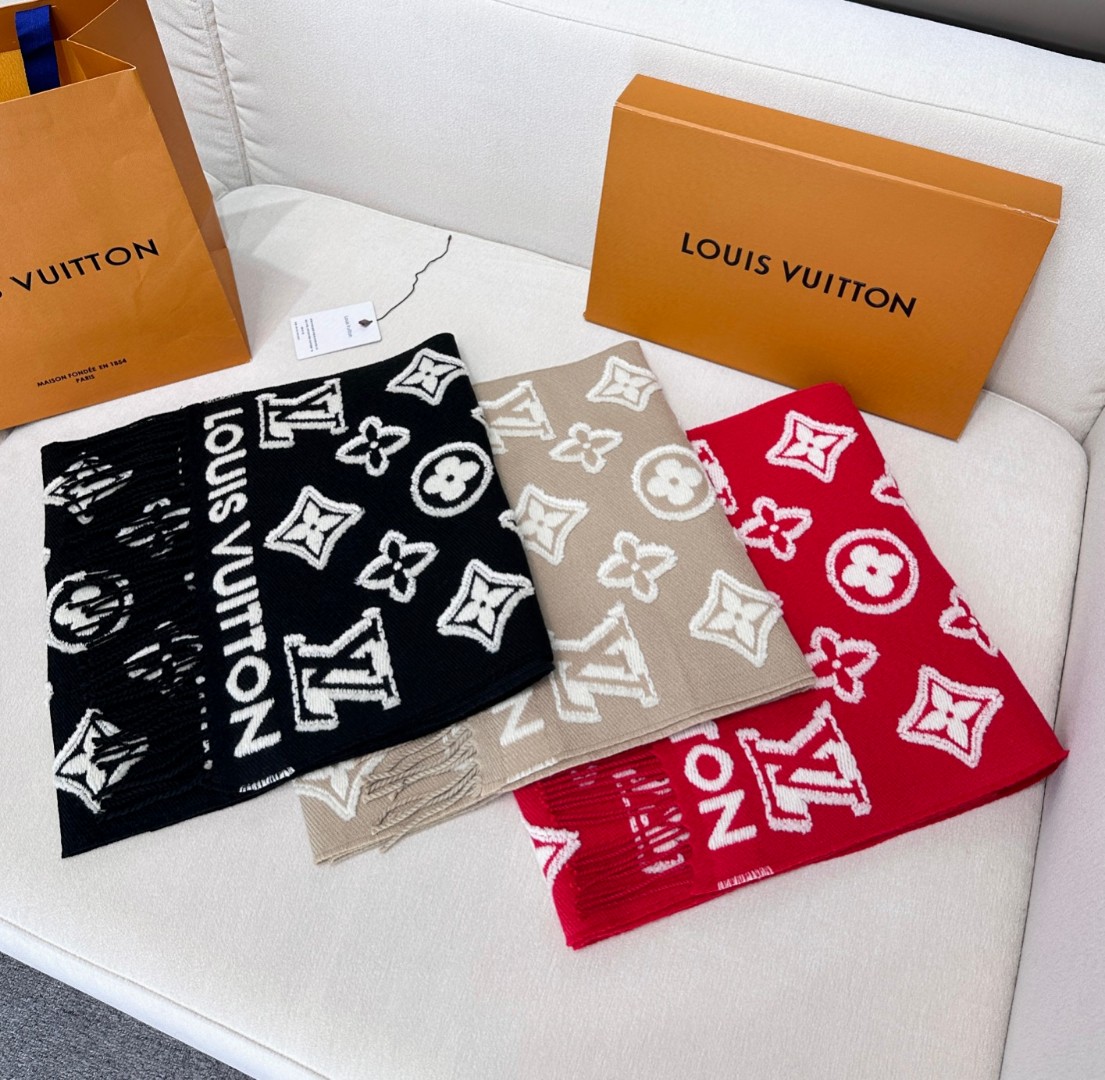 2025年最新爆款到啦！有正品打样！百分之99还原正品！LV 3D 围巾为柔软毛绒混纺织入 Monogr