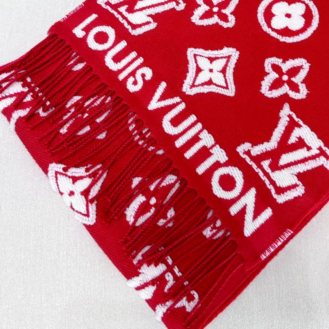 2025年最新爆款到啦！有正品打样！百分之99还原正品！LV 3D 围巾为柔软毛绒混纺织入 Monogr