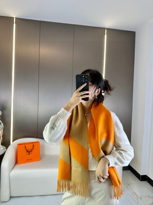 Elegant Hermes Cashmere Scarf - Double-Sided Jacquard with Tassels 1 Elegant Hermes Cashmere Scarf - Double-Sided Jacquard with Tassels