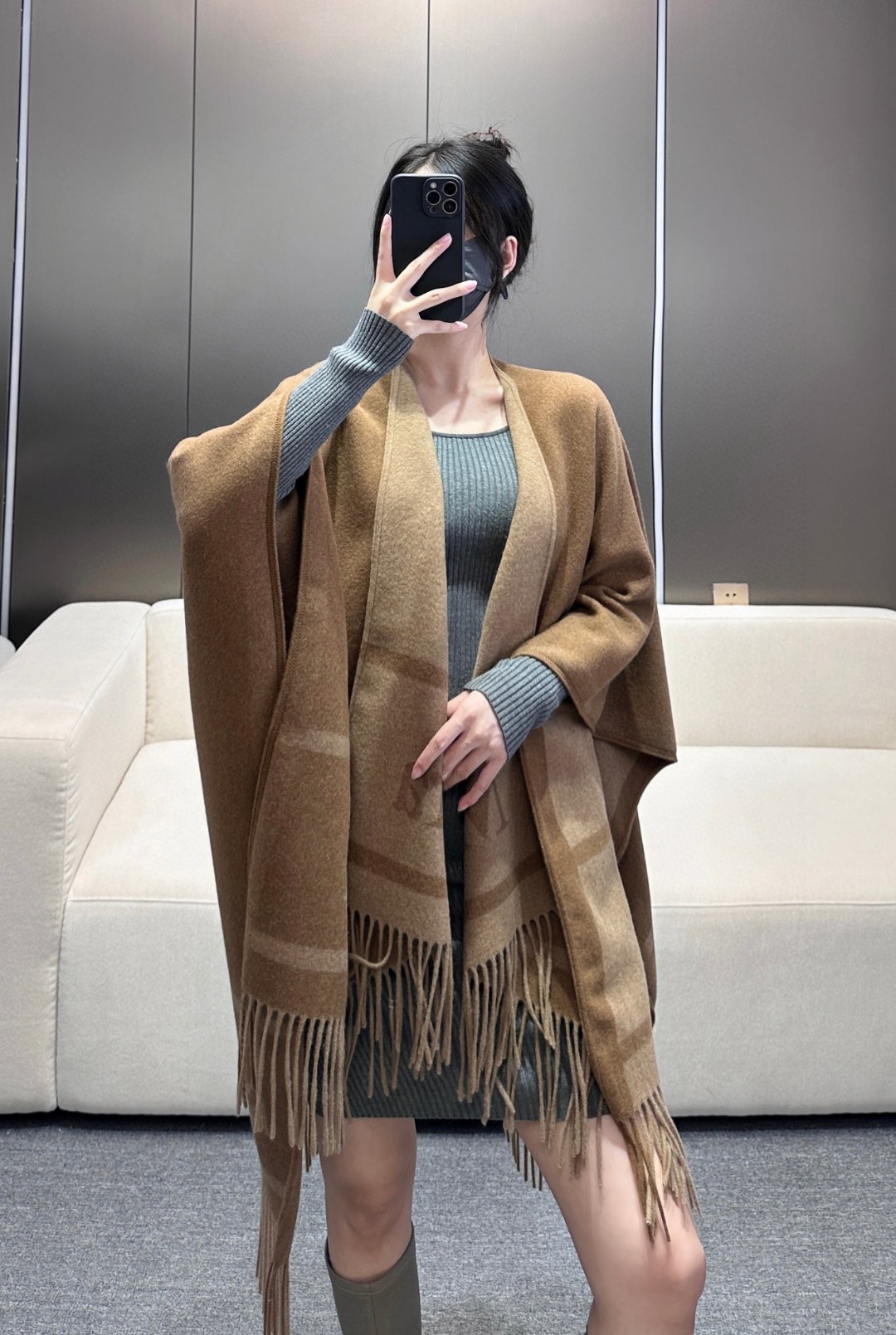 𝐌𝐚𝐱 𝐦𝐚𝐫𝐚 双面斗篷‼️原单品质牛货,气质的没有争议‼️本年度最in的走秀斗篷🤙🏻百搭的无敌的那种