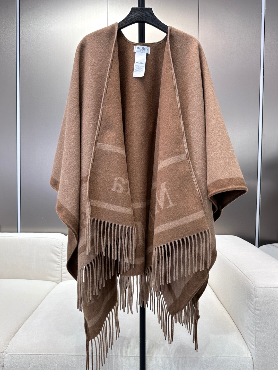 𝐌𝐚𝐱 𝐦𝐚𝐫𝐚 双面斗篷‼️原单品质牛货,气质的没有争议‼️本年度最in的走秀斗篷🤙🏻百搭的无敌的那种