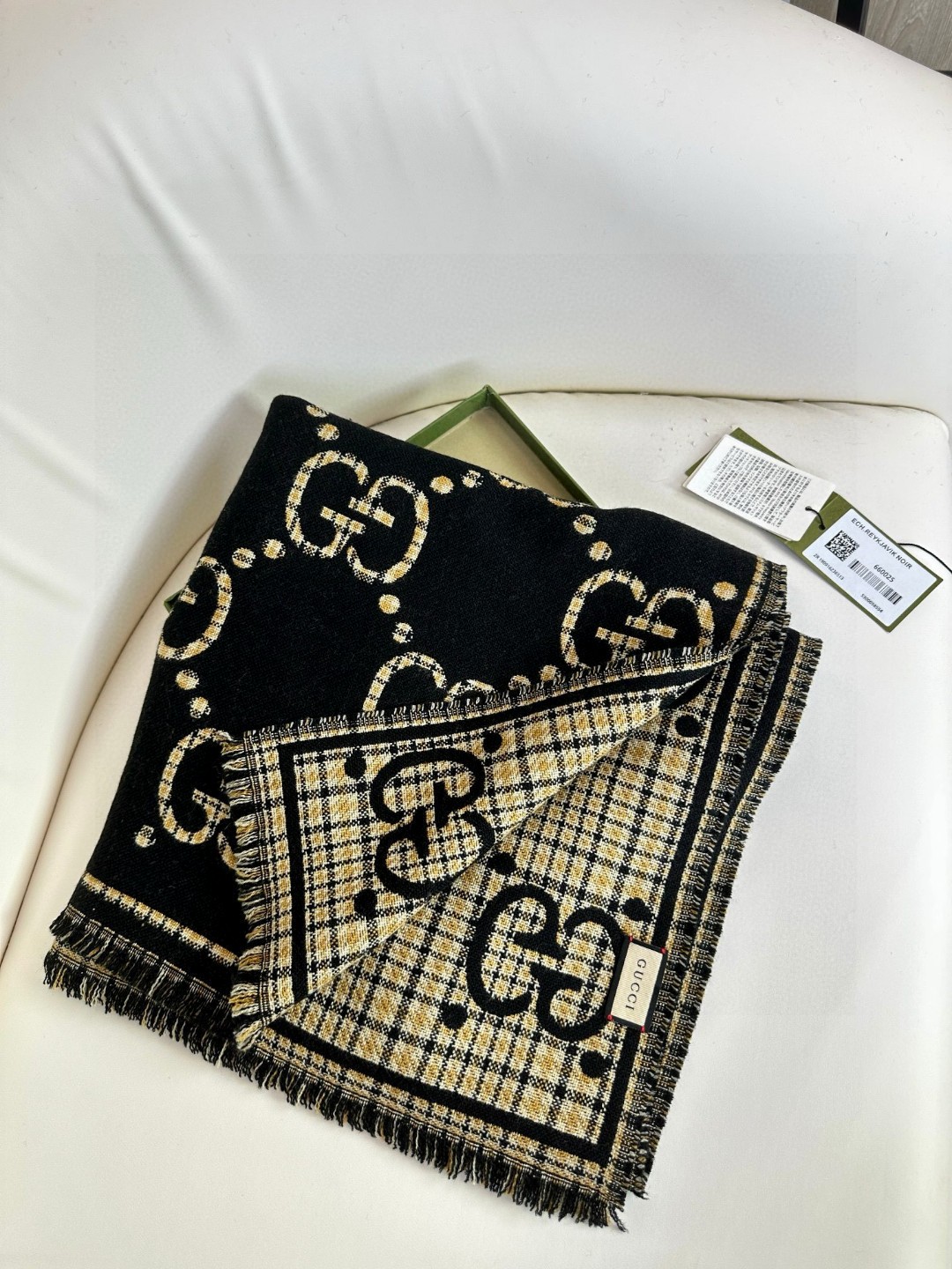 “High-Quality GG Wool Scarf: Classic King of Fashion, Authentic and Timeless” - 图片 3
