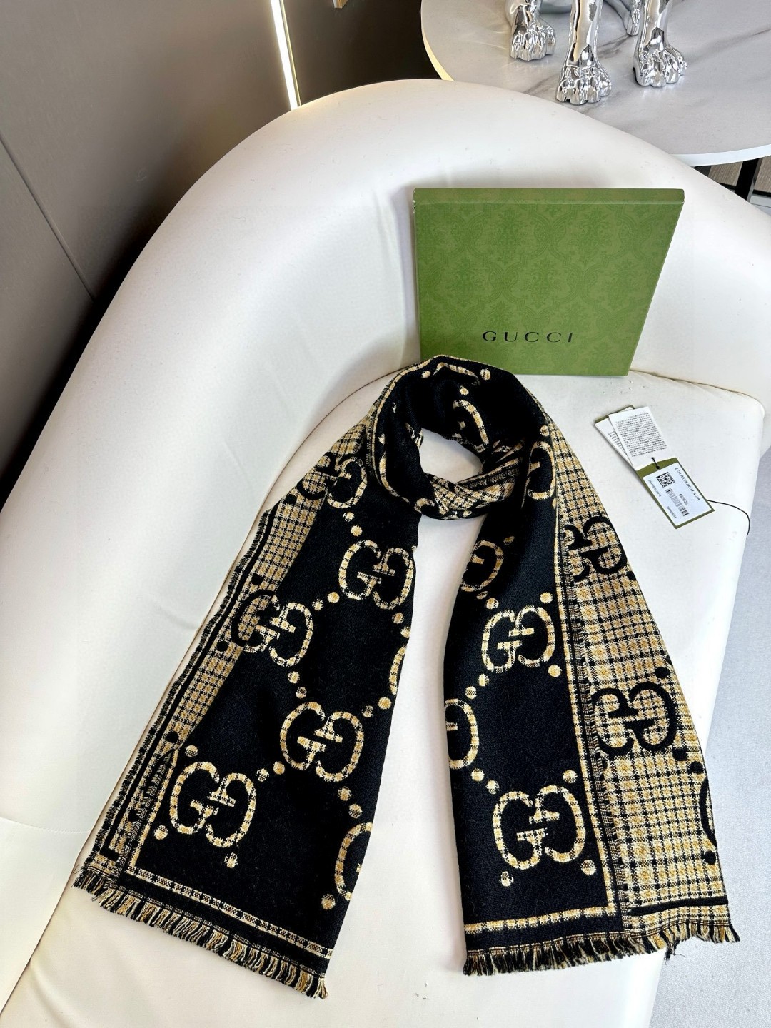 “High-Quality GG Wool Scarf: Classic King of Fashion, Authentic and Timeless” - 图片 6