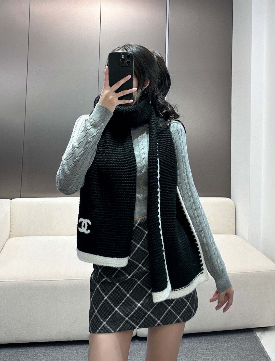 香奈专柜新款【小香】💖💖美翻了 ，御用殿堂级极品‼️新款专柜在售 进口纯羊绒时尚绣花针织毛线围巾披肩❗美