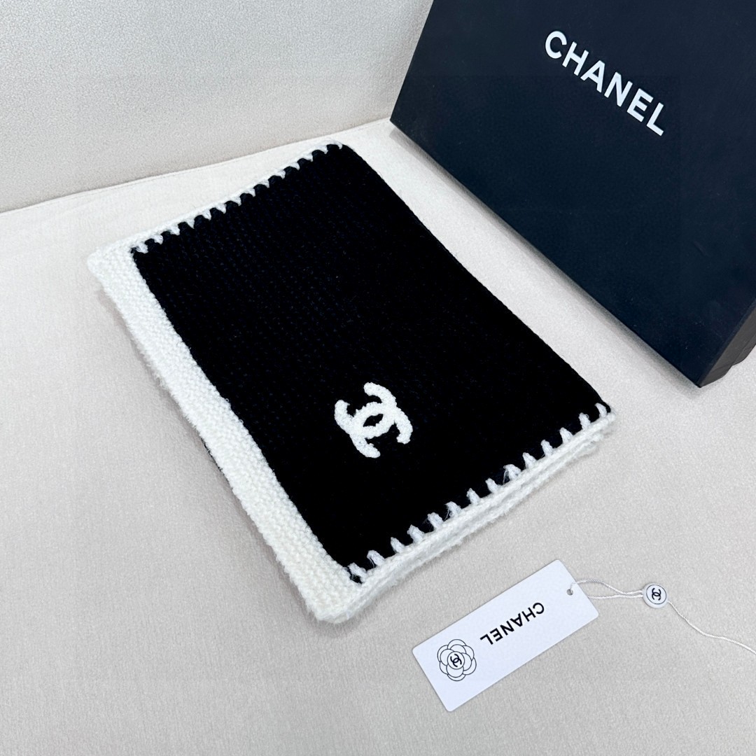 香奈专柜新款【小香】💖💖美翻了 ，御用殿堂级极品‼️新款专柜在售 进口纯羊绒时尚绣花针织毛线围巾披肩❗美