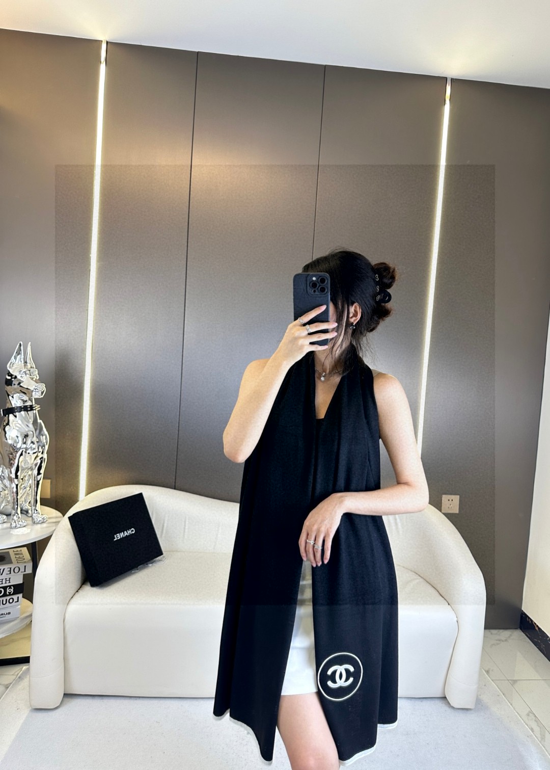   Chanel 小香薄款丝绒长巾（吴昕 、古力娜扎同款）衣橱必收纳款✦这款如同绿水鬼般在专柜不加价是买