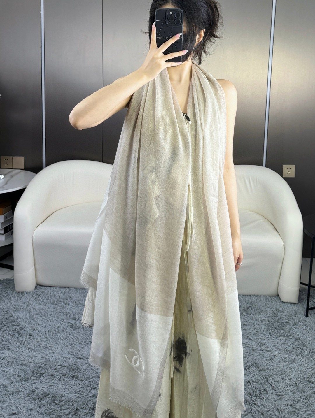 🎀香奈儿2024年最新色系。真的非常高端低调奢华，非常精致唯美的设计，如珍珠般典雅气质❤️来自女人们都会