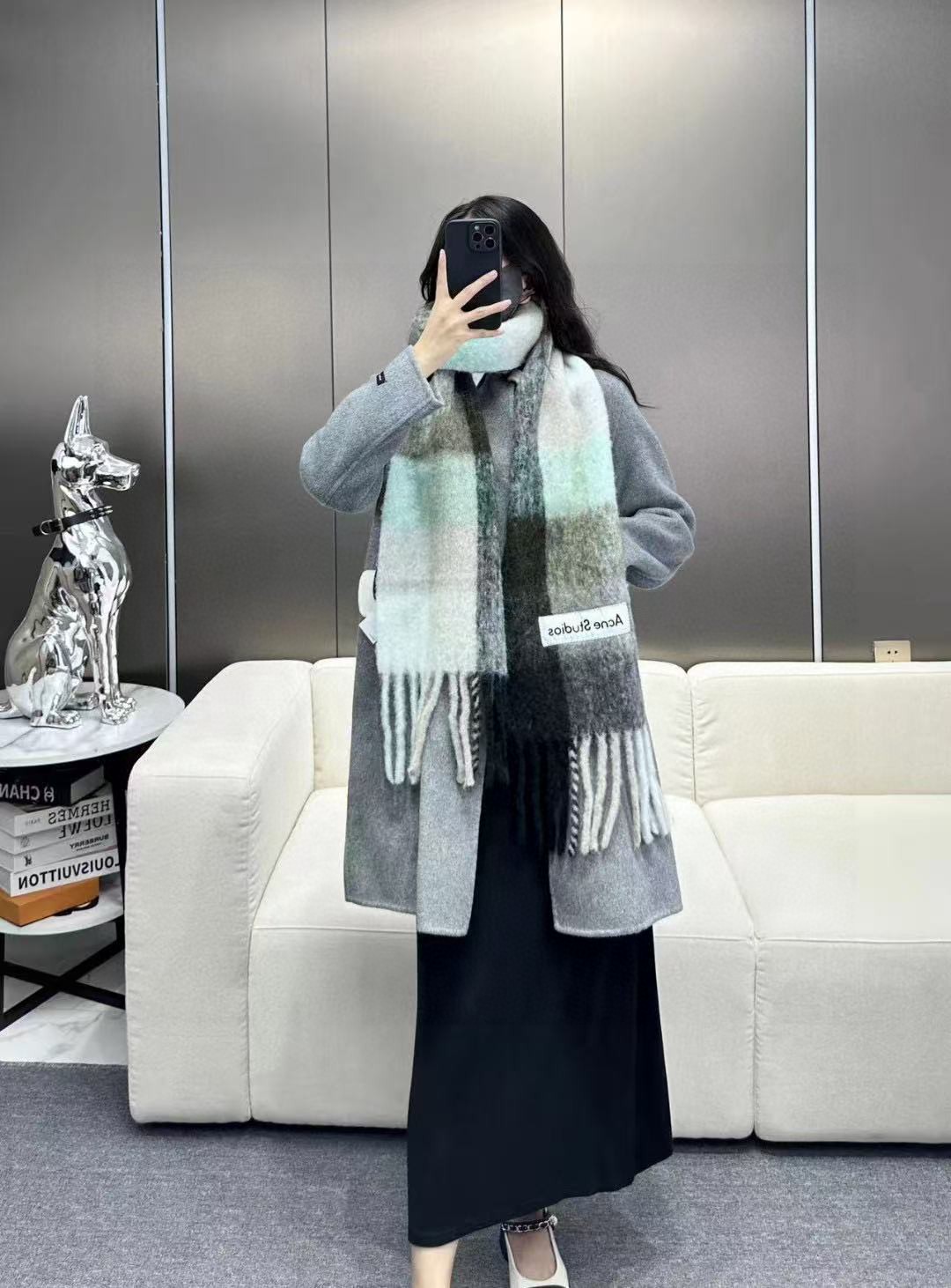 
2024年爆款到货！✔️原厂原单，ACNE新款羊驼毛➕马海毛彩虹围巾，斯德哥尔摩的温暖色彩！第一眼便爱