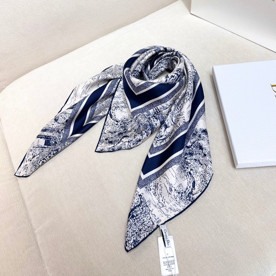 
𝐃𝐈𝐎𝐑 𝟐𝟓早春新款《苏格兰茹伊丝巾》
Size：90x90cm 100%真丝斜纹绸 16mm原单克
