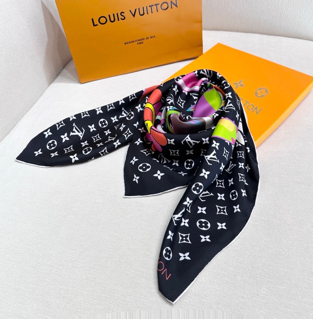   LV x TM SUPERFLAT 90 方巾
【18mm顶级真丝双面同色丝巾
LV x TM Mo