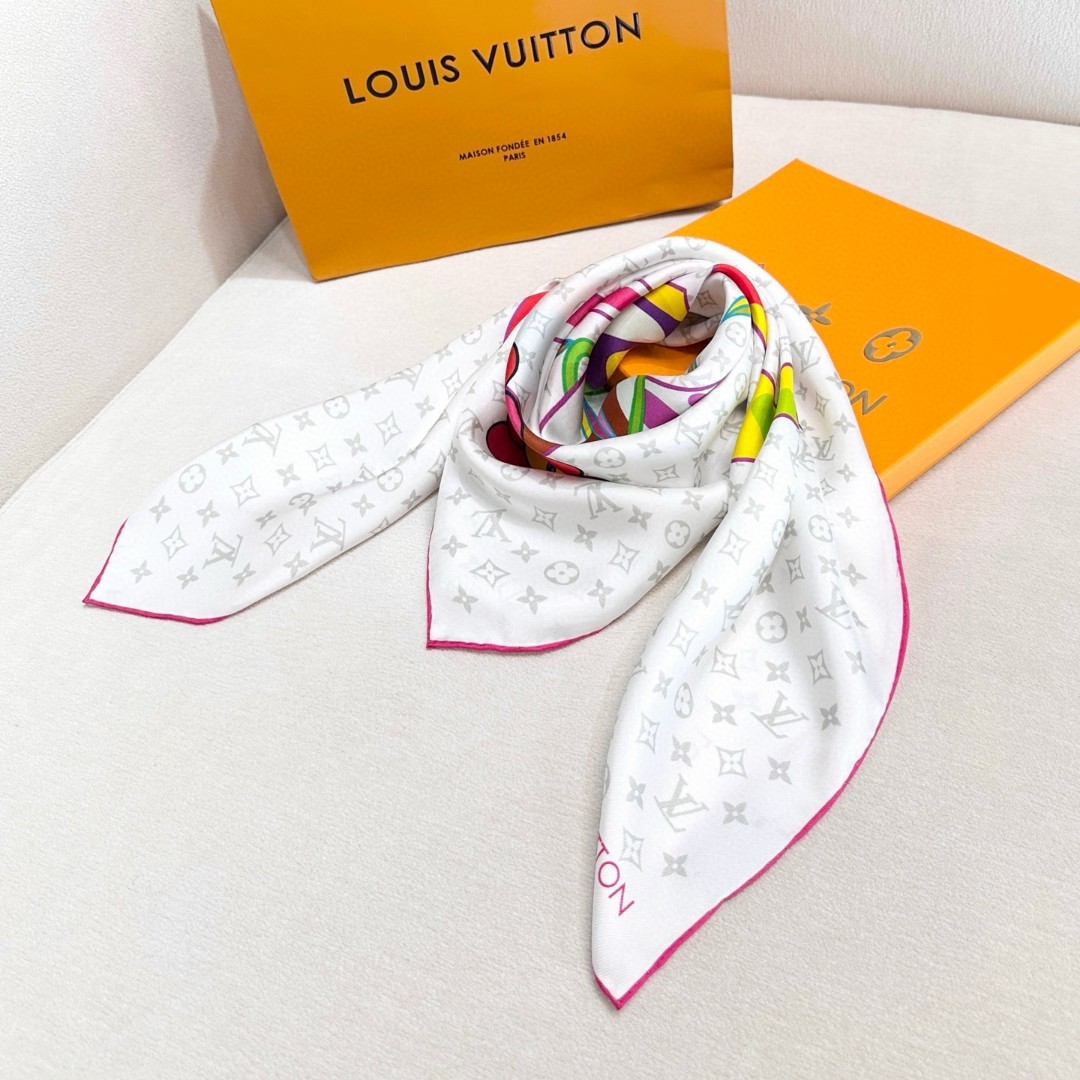 LV x TM SUPERFLAT 90 方巾
【18mm顶级真丝双面同色丝巾
LV x TM Mo
