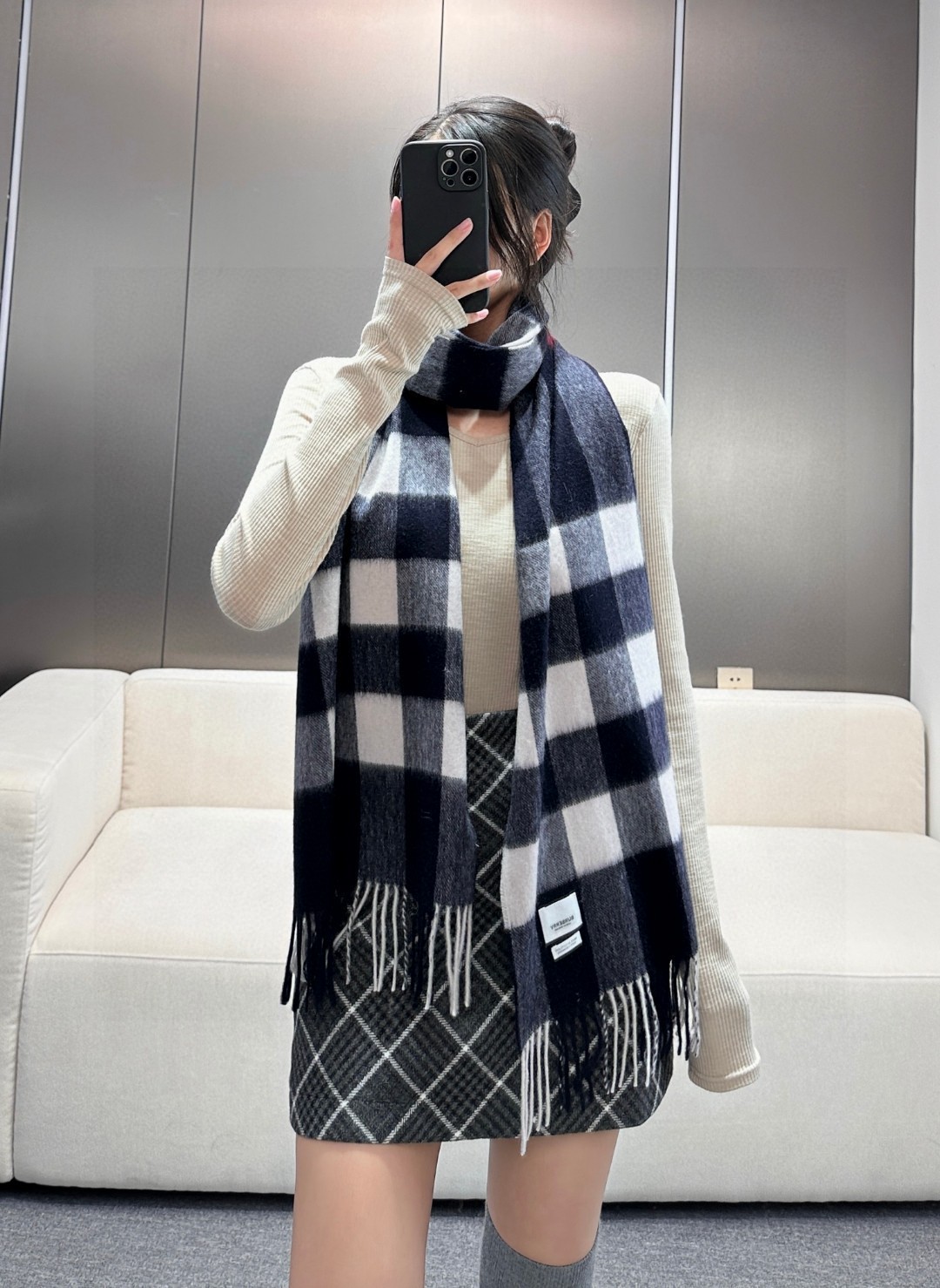 王牌口碑burberry深度经典羊绒格子围巾‼️专柜最新品相,目前专柜都换上了新标👍经典中的经典.全