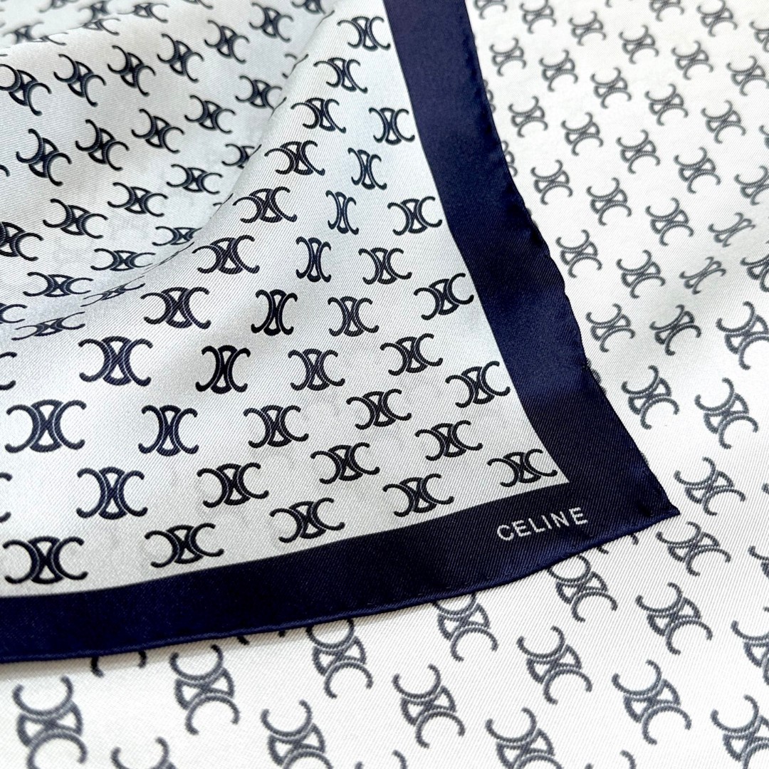 【▪真丝上新🆕……️ 惊艳！😘🔥披着围着都美的~让人过目不忘！！】Celine这款出来的效果真的，一秒美