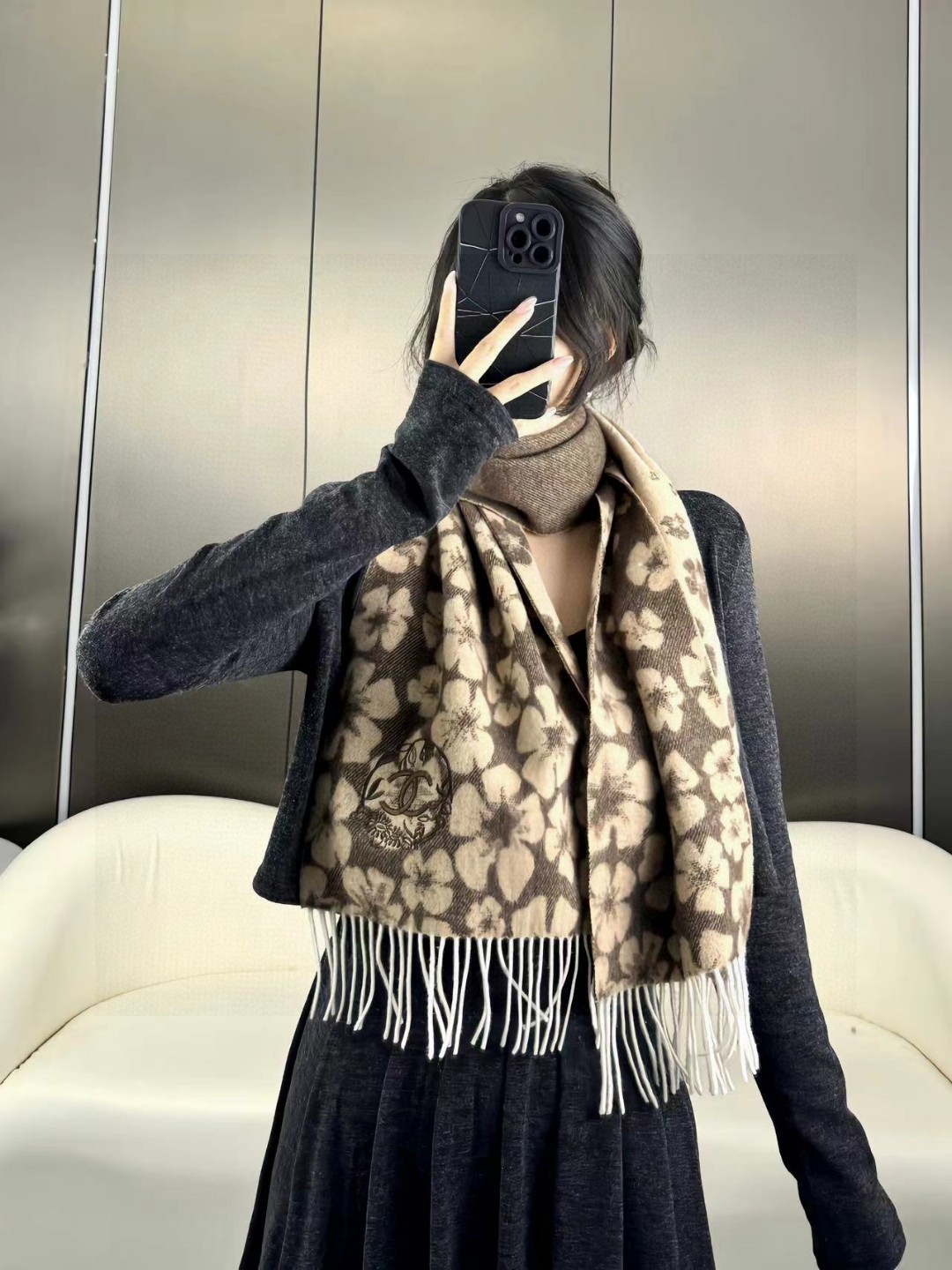   上新！2025秋冬香奈儿男女同款，同步专柜，高端羊绒针织围巾！ 可正式，可随意，非常Classica