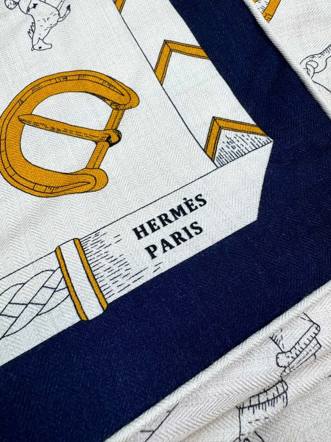   2025年专柜同步 最新款Hermes【双面同色】【跃动的马儿 140】‼️顶级丝羊绒工艺超值‼️爱