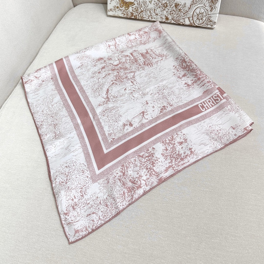 
𝐃𝐈𝐎𝐑 𝟐𝟓早春新款《苏格兰茹伊丝巾》
Size：90x90cm 100%真丝斜纹绸 16mm原单克