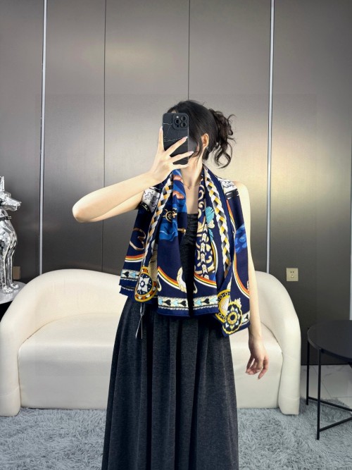 Hermès Velvet Cashmere Silk Scarf, 135cm - Double-Sided Luxury 1 Hermès Velvet Cashmere Silk Scarf, 135cm – Double-Sided Luxury