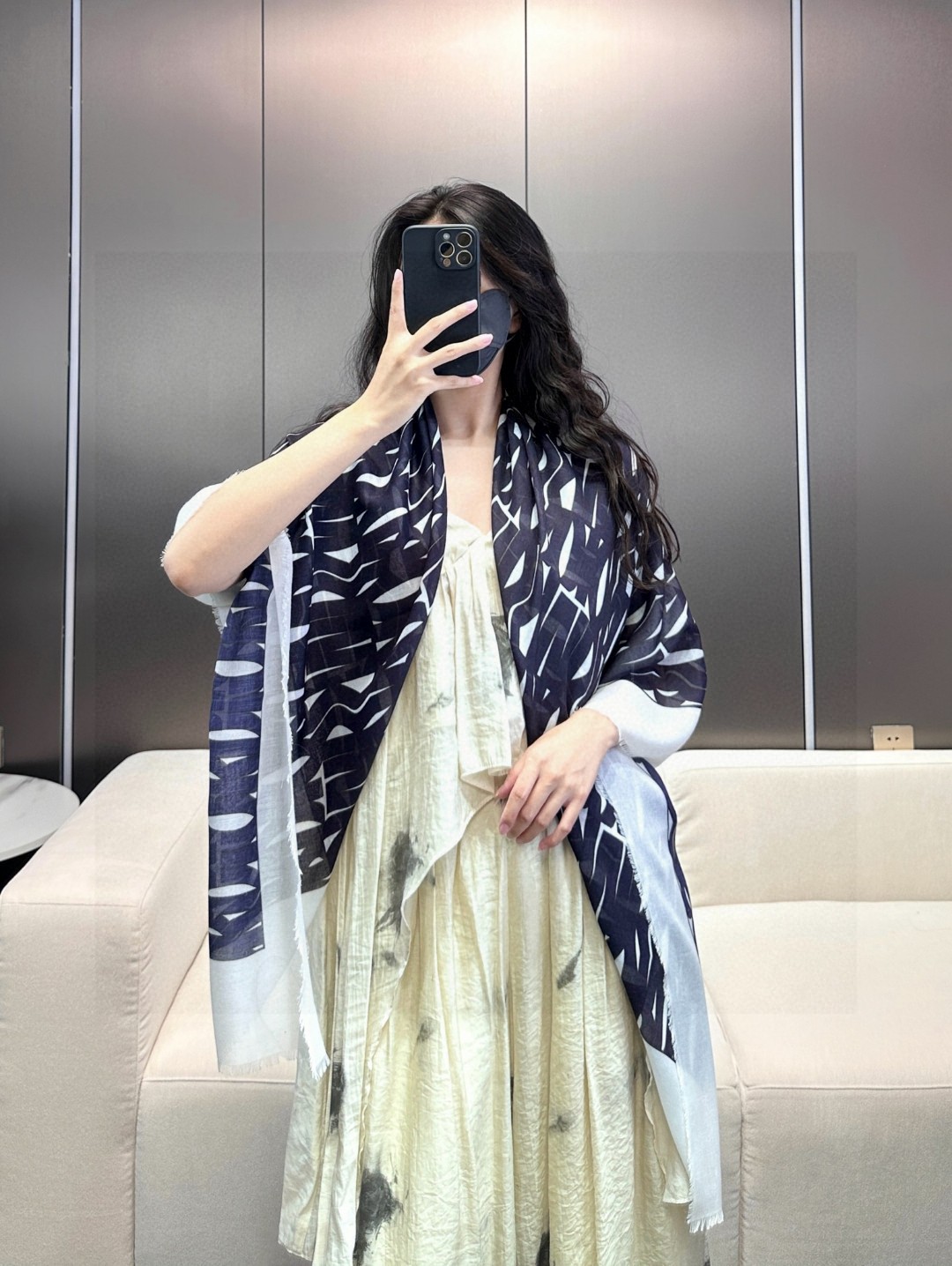  Dior新款羊绒围巾长款披肩！纯粹的高级和时髦感！太有品味了！！】好看死了，质感有腔调！！Dior的招
