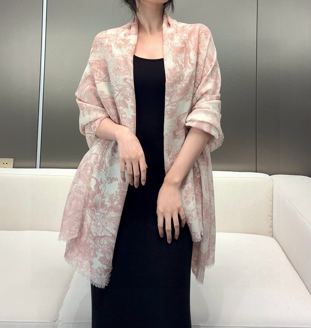  Dior新款伊如动物丛林丝羊绒围巾长款披肩！纯粹的高级和时髦感！太有品味了！！】好看死了，质感有腔调！