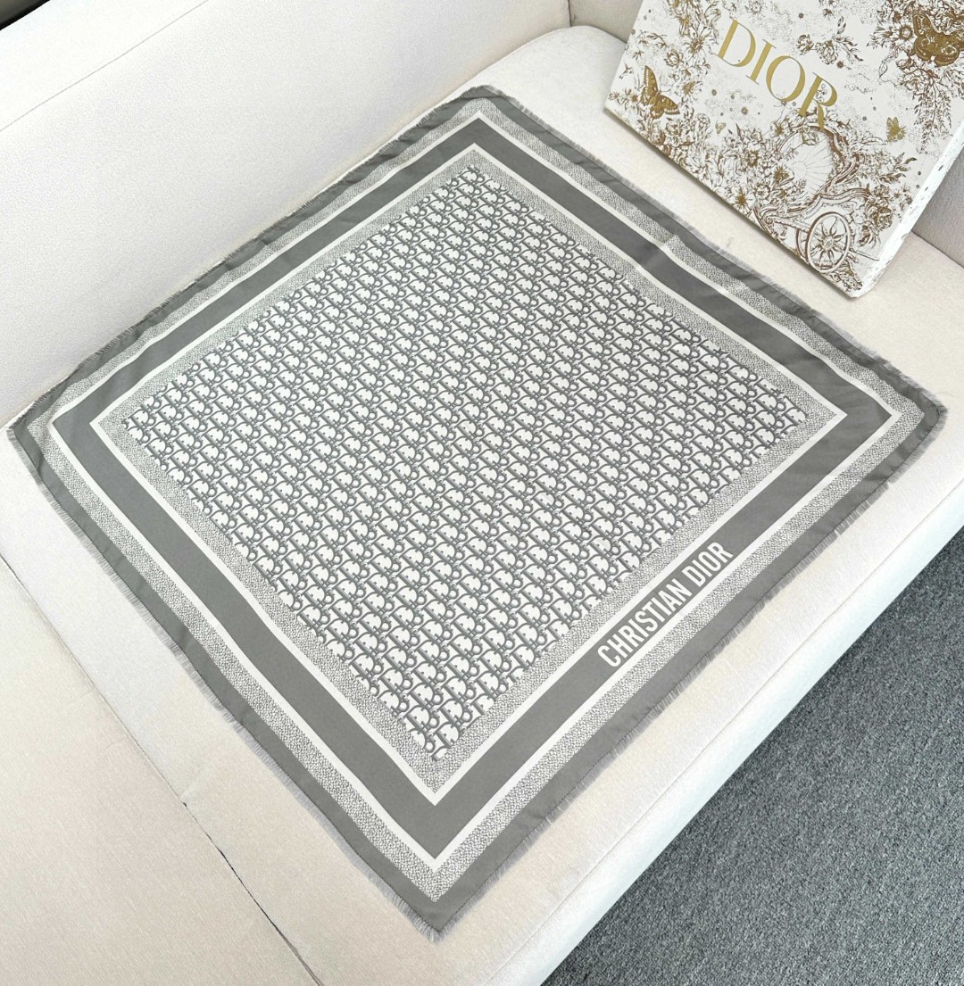  ✨【70CM尺寸 双面同色 原版面料】「BLACKPINK金智秀女神同款❗️」Dior今年主打款，限量