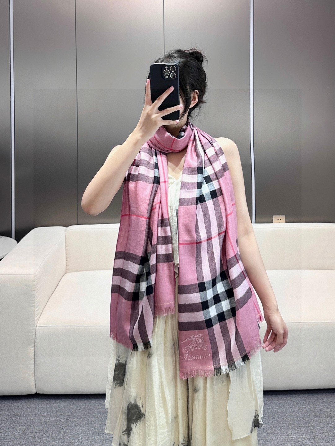   巴宝莉正装系列货 专供旗舰店的viP 💍💍💍顶级苏格兰进口山羊绒  🎆无比的高贵优雅 知性的款式 🎀