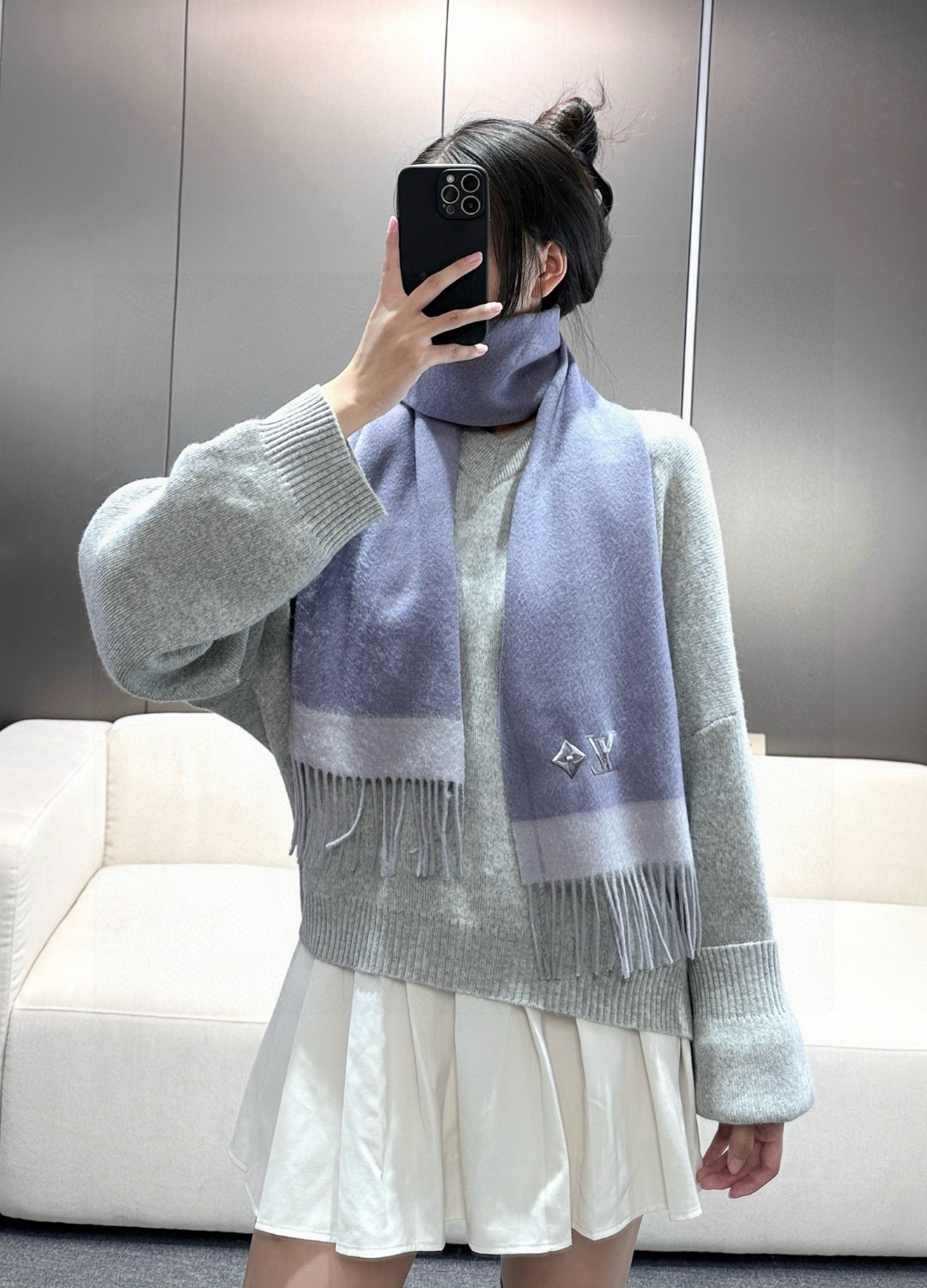   怒赞自留，难得的高端女款‼️家属福利‼️LV非常正的男女围巾~面料大爱，非常柔软细腻舒服，‼️大气简