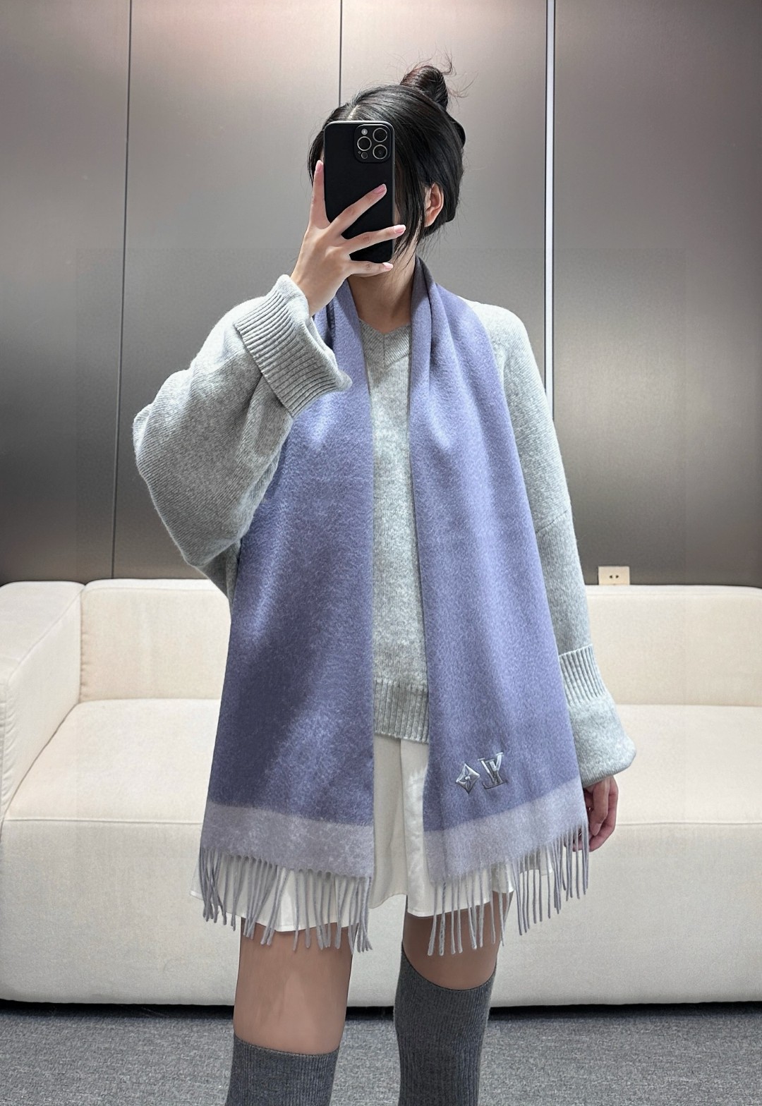   怒赞自留，难得的高端女款‼️家属福利‼️LV非常正的男女围巾~面料大爱，非常柔软细腻舒服，‼️大气简