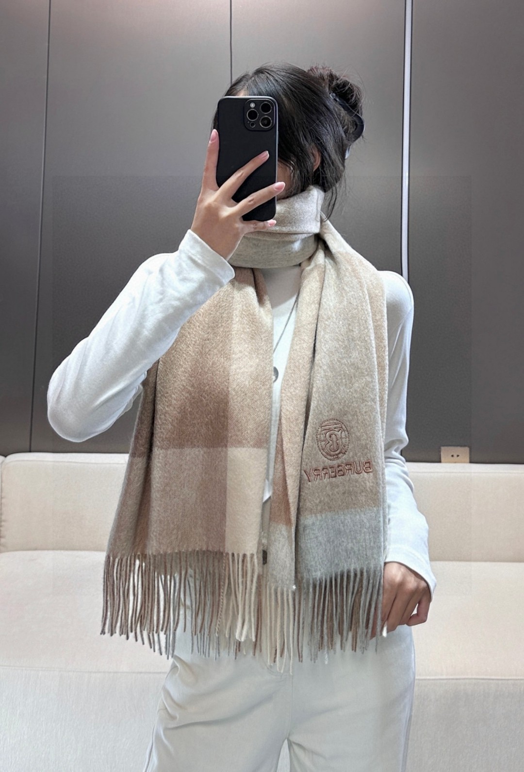 
 上新！ 巴宝利2024年专柜经典格子💗围巾披肩重磅来了  bur原单殿堂级皇室最新款‼️专柜在售16
