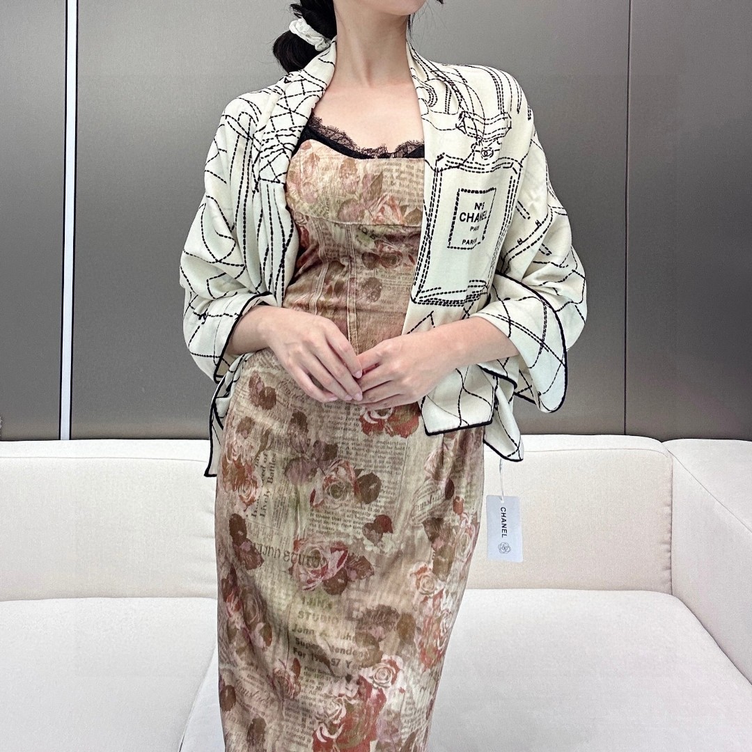 香奈儿上新❤️【提花丝绒款】
Chanel 【▪️温柔而娴静,箱包logo优雅气质!】柔软顺滑的感