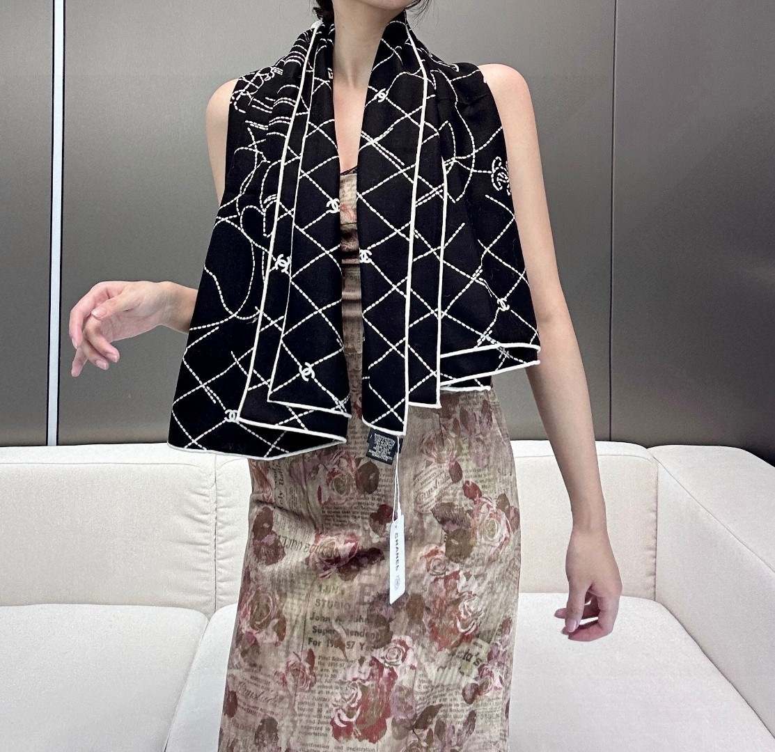 香奈儿上新❤️【提花丝绒款】
Chanel 【▪️温柔而娴静,箱包logo优雅气质!】柔软顺滑的感
