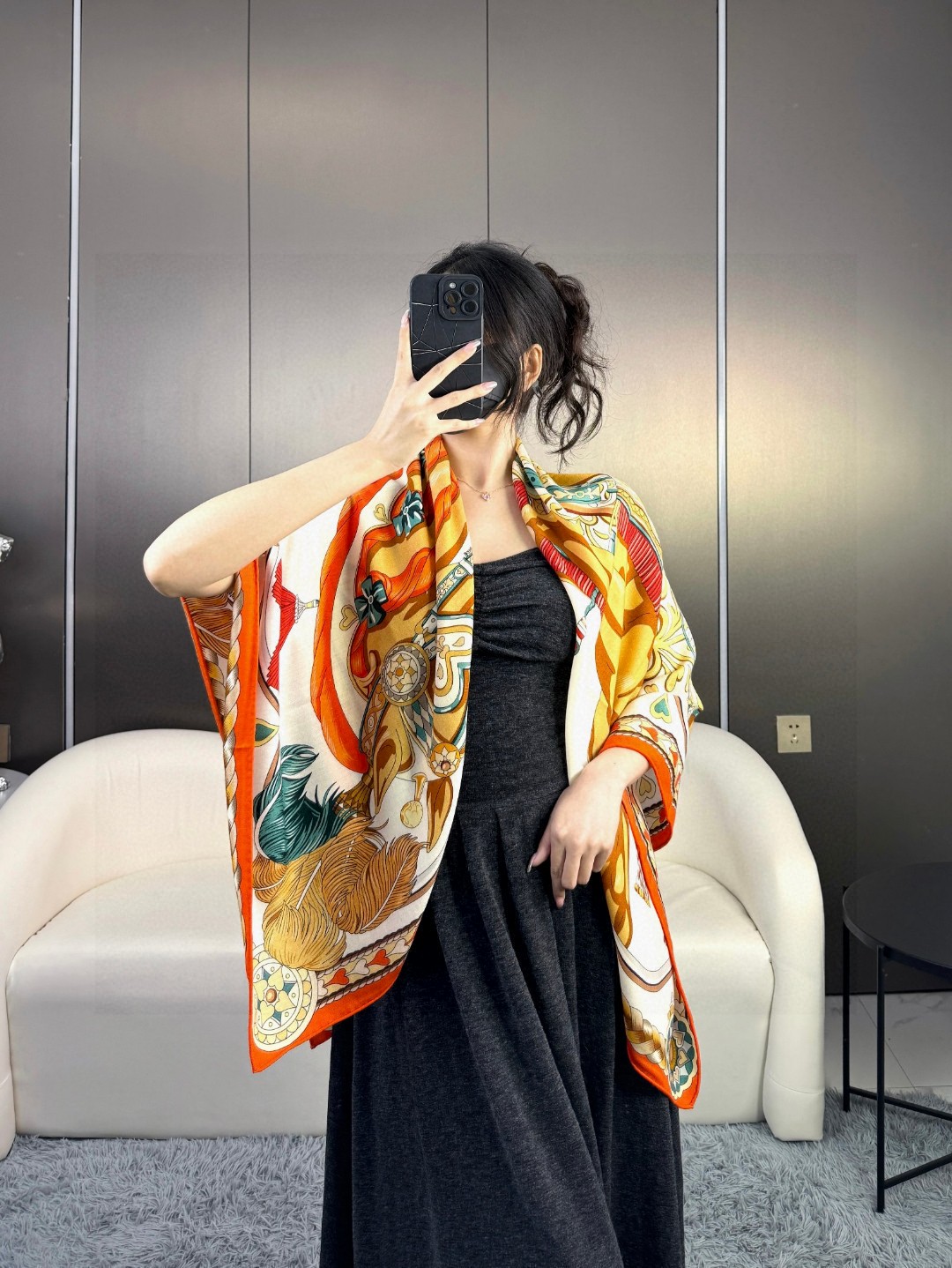   2024年专柜同步 Hermes【双面同色 顶级丝绒方巾140推荐💕顶级工艺超值‼️爱马仕专柜爆款🎁