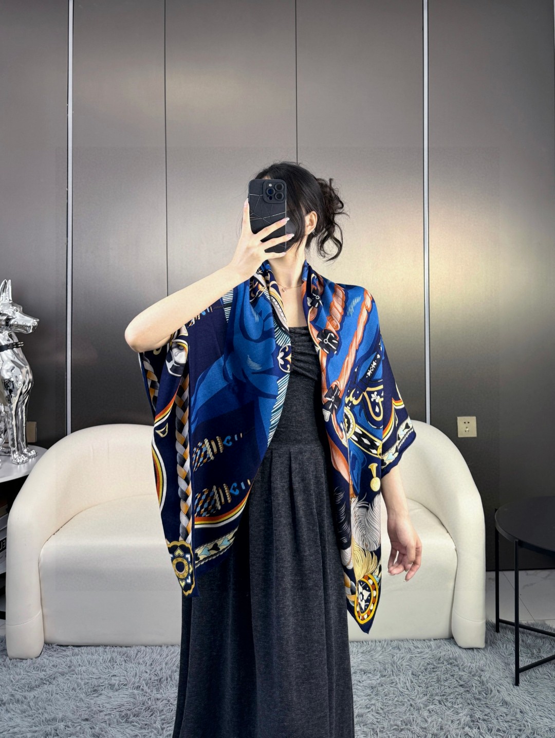   2024年专柜同步 Hermes【双面同色 顶级丝绒方巾140推荐💕顶级工艺超值‼️爱马仕专柜爆款🎁